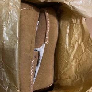 NWB Men’s Koolaburra By UGG Slippers